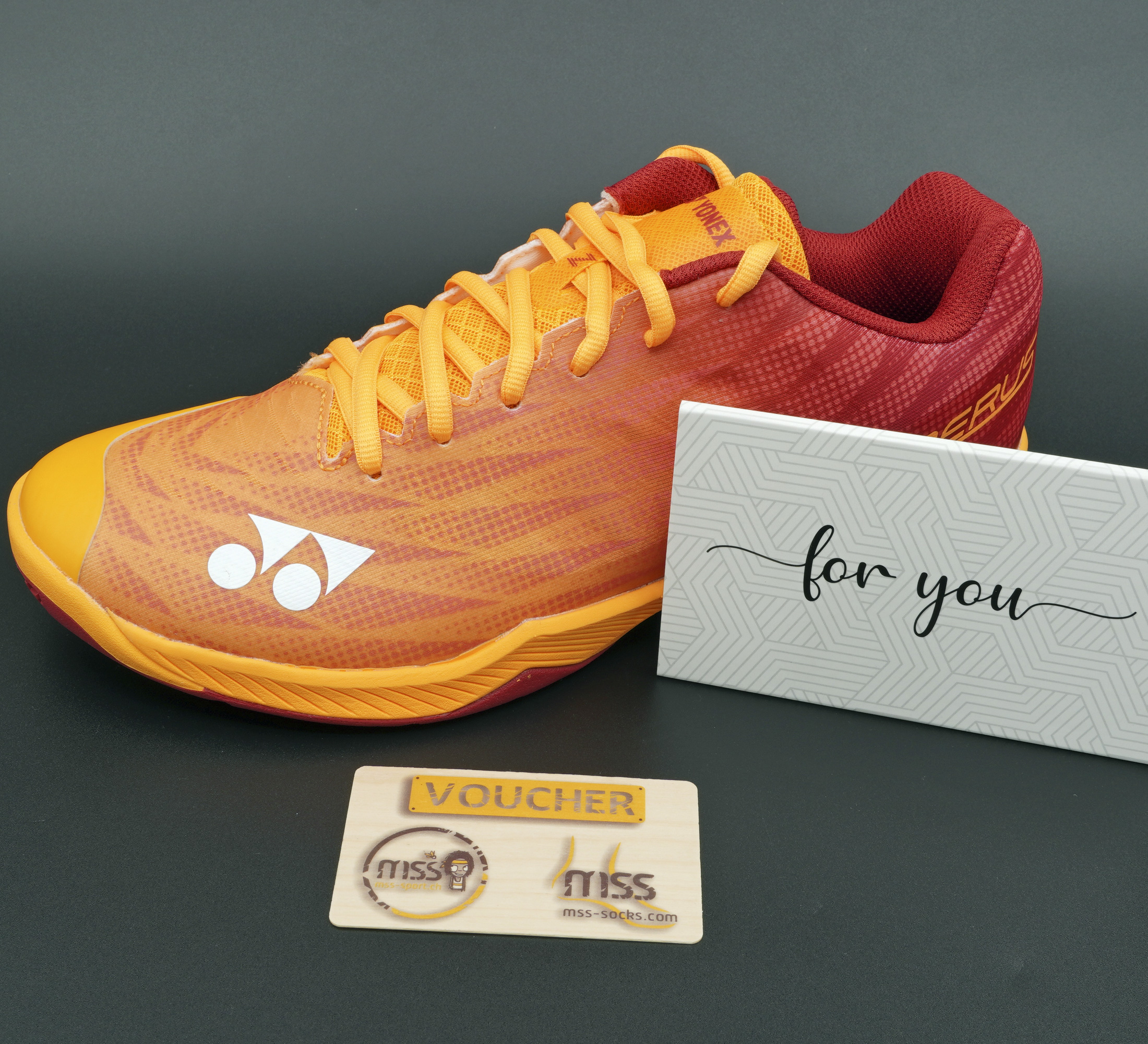 Gutschein aus Holz mit ZIP Geschenkverpackung Gutschein aus Holz mit ZIP Geschenkverpackung